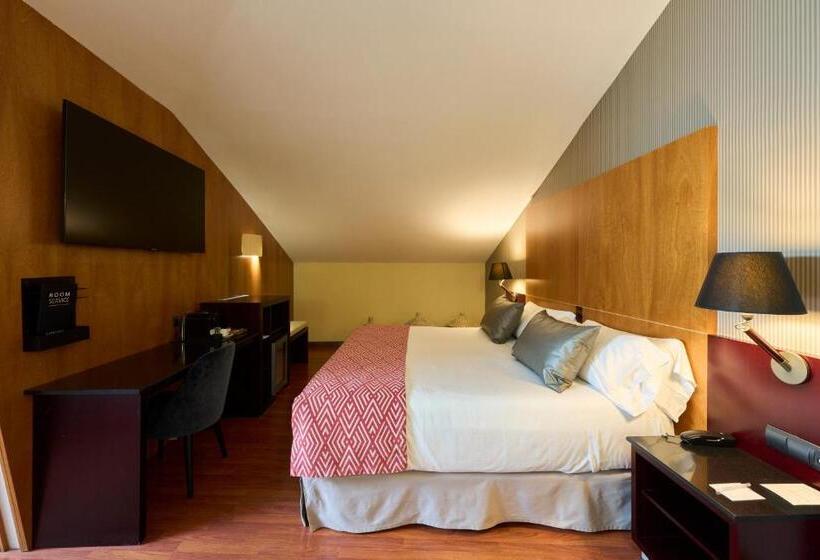 Номер Superior, Catalonia El Pilar