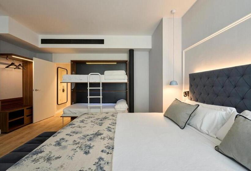 Семейный Номер Премиум, Catalonia El Pilar