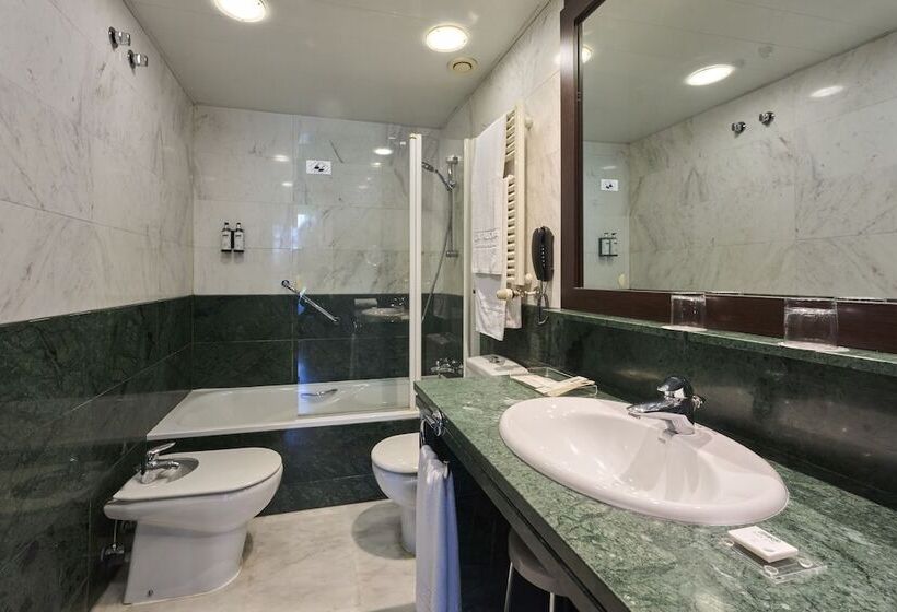 Номер Стандарт, Catalonia El Pilar