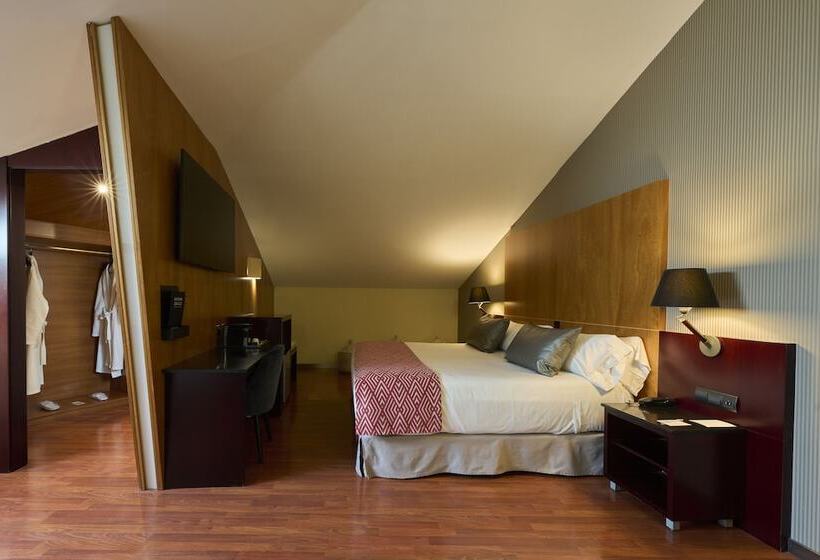 Номер Superior, Catalonia El Pilar