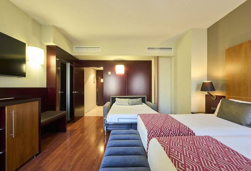 Номер Стандарт Трехместный, Catalonia El Pilar