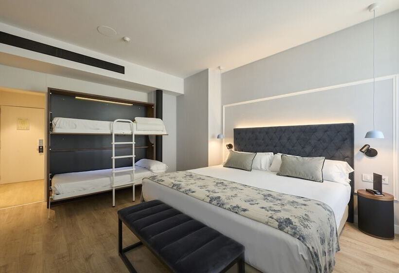 Семейный Номер Премиум, Catalonia El Pilar