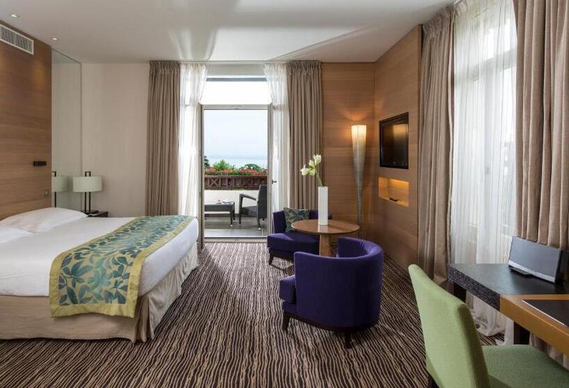 Suite with lake view, Ermitage