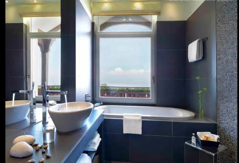 Suite with lake view, Ermitage