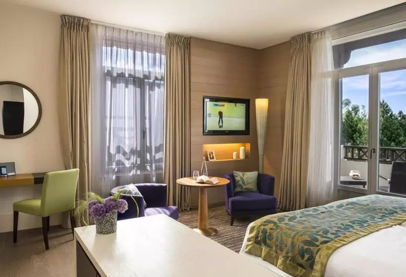 Suite with lake view, Ermitage