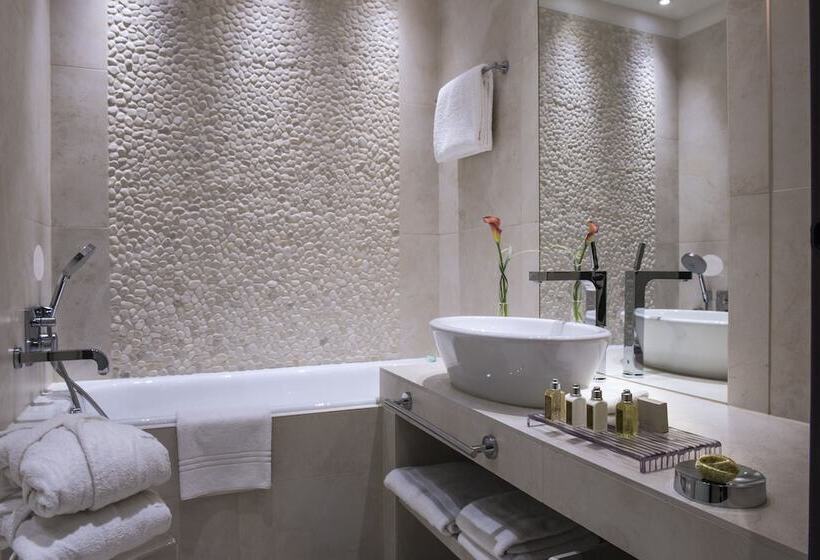 ジュニアスイート, Ermitage