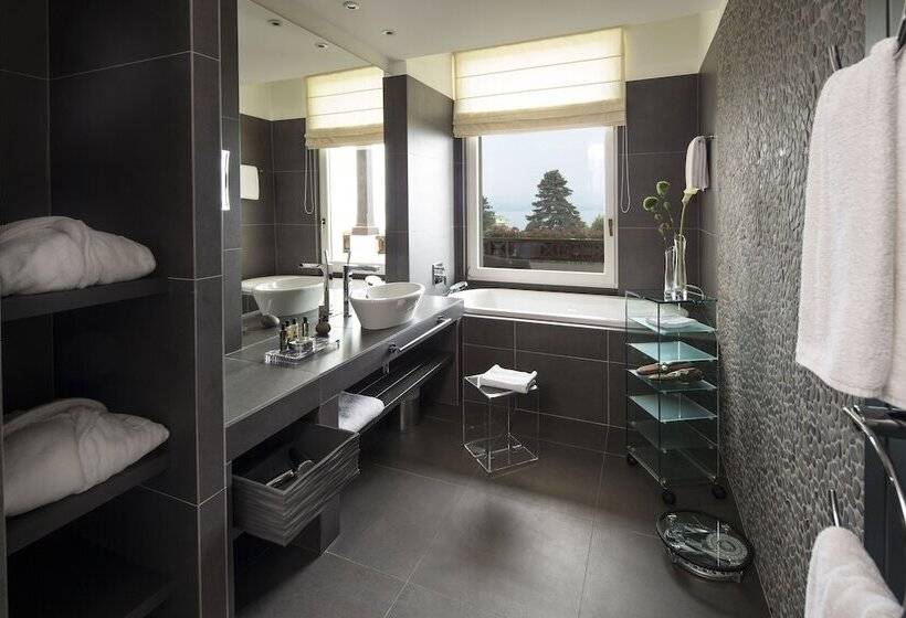 Suite with lake view, Ermitage