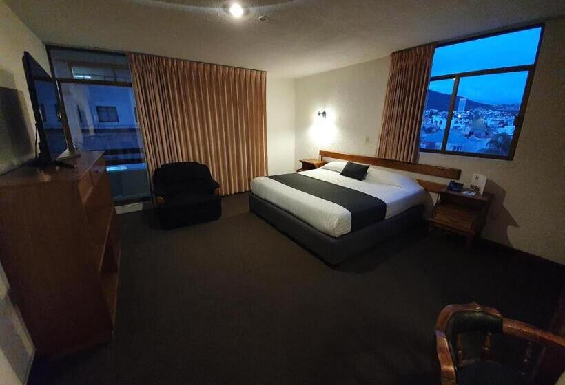 סוויטה משפחתית, Estanza Hotel & Suites