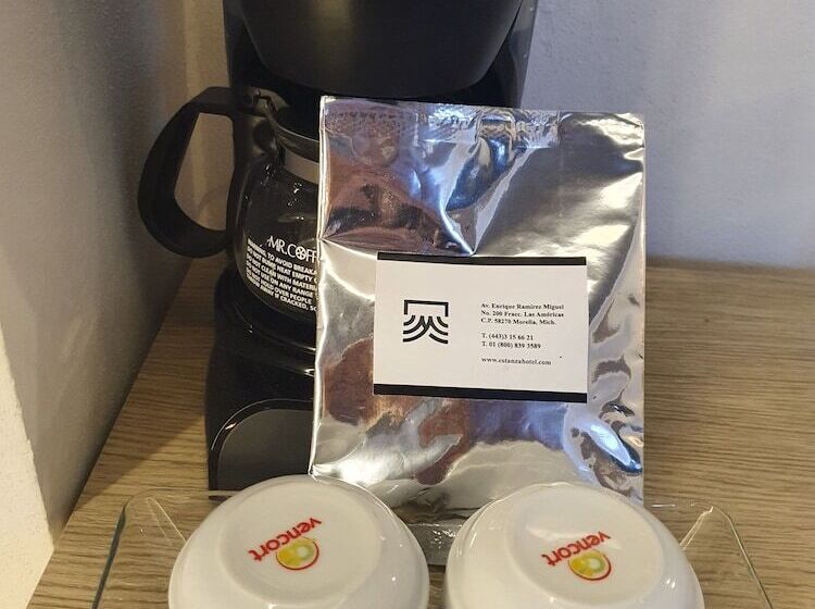 家庭套房, Estanza Hotel & Suites