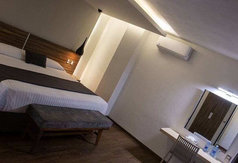 סוויטה משפחתית, Estanza Hotel & Suites