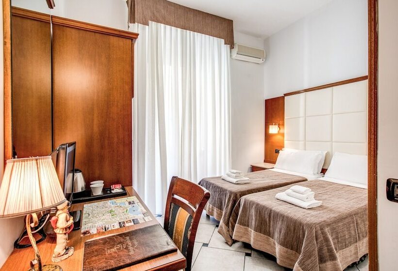 חדר סטנדרט לשלושה, Garibaldi