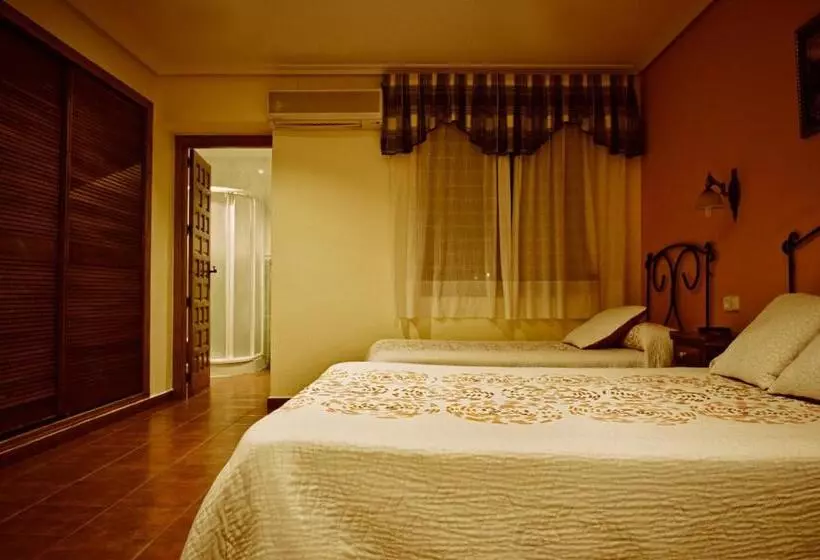 اتاق سوپریور, Hostal Guadiana