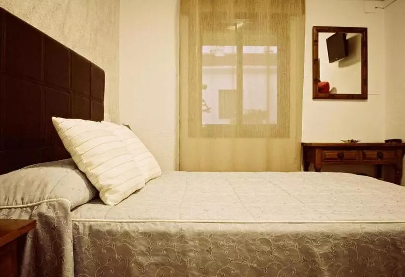 اتاق اکونومی, Hostal Guadiana