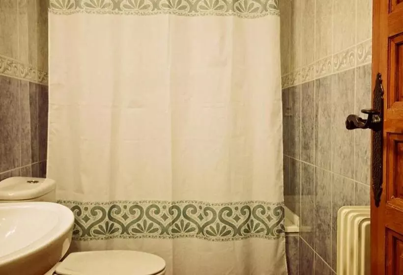 اتاق اکونومی, Hostal Guadiana