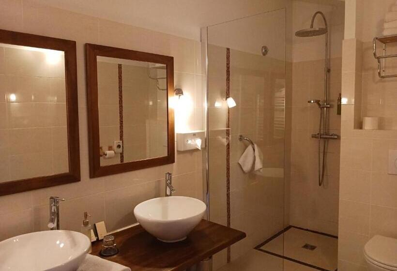 חדר דלוקס לשלושה, La Bastide D'eygalières