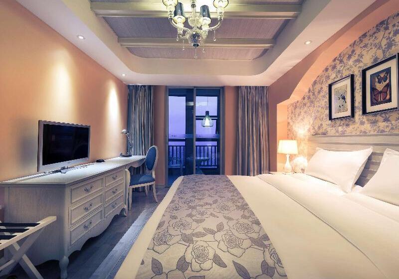 חדר סטנדרט לשלושה, Montesol Arttyco