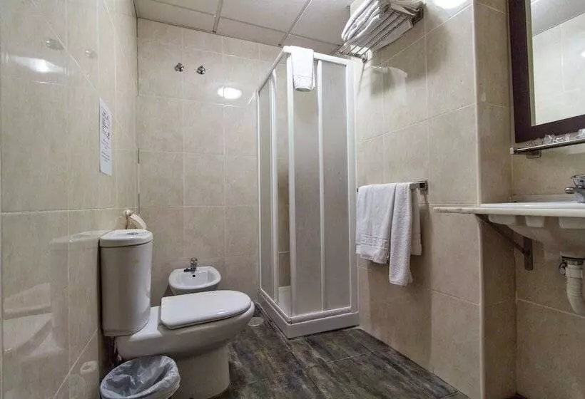 اتاق استاندارد سه نفره, Nch Hotel Torremolinos