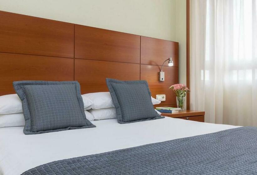 غرفة قياسية ثلاثية, Porcel Torre Garden