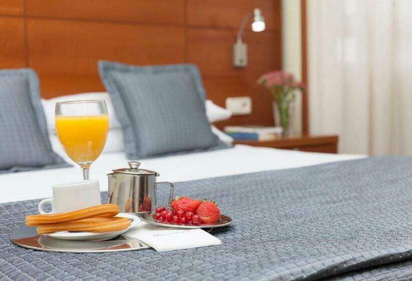 غرفة سوبيريور مطلة على المدينة, Porcel Torre Garden