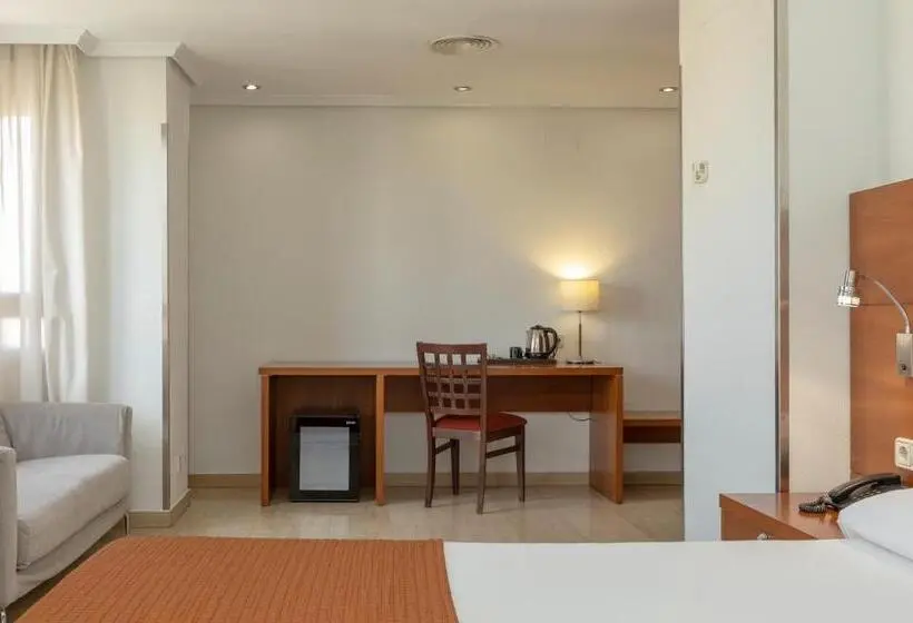 غرفة سوبيريور مطلة على المدينة, Porcel Torre Garden