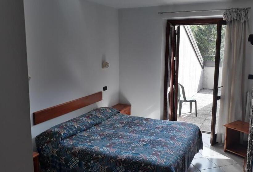 Quarto Estandar, Roburent