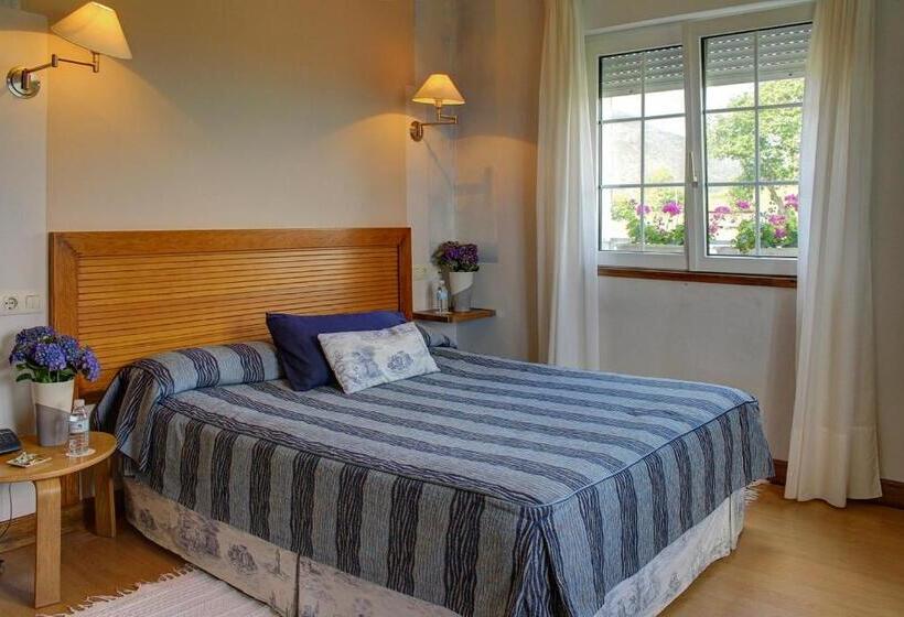 חדר סטנדרט לשלושה, Mirador Del Sella