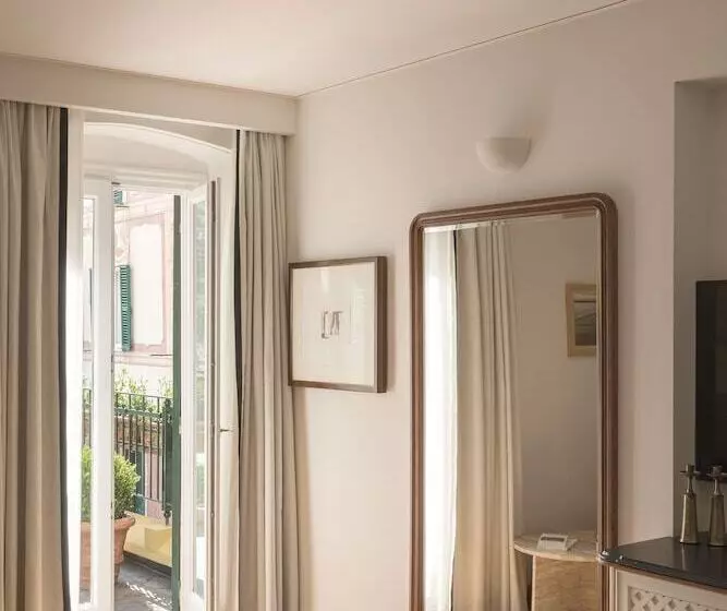سوییت جونیور با چشم‌انداز دریا, Splendido Mare, A Belmond Hotel, Portofino