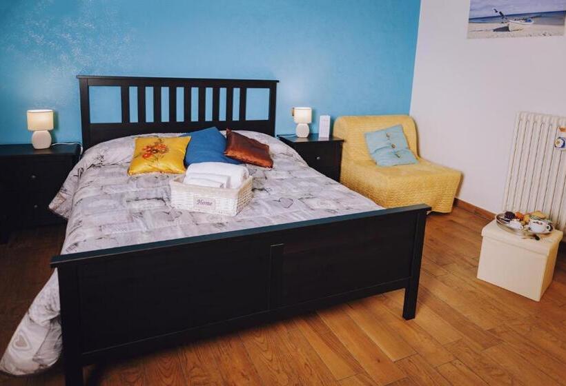 اتاق راحتی سه تخته, Agorà Bisceglie