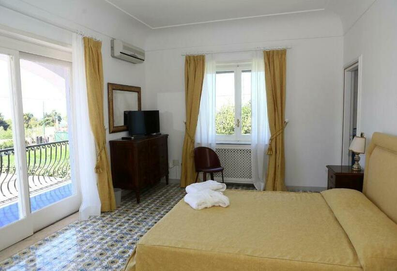 اتاق استاندارد, La Cicas