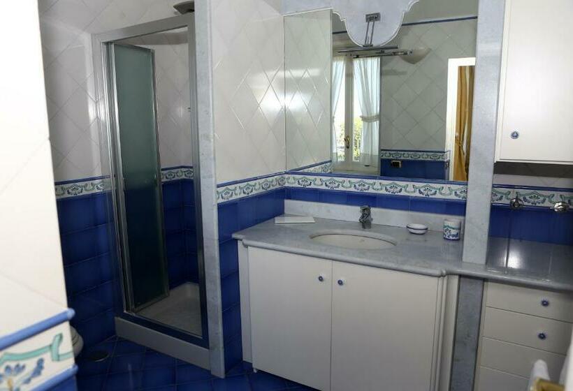 اتاق استاندارد, La Cicas