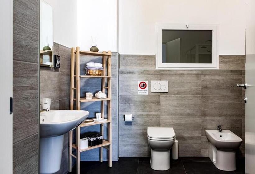 חדר סטנדרט עם מרפסת, Travel Station Bedandbreakfast