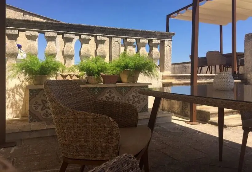 庭の見える１ベッドルームアパートメント, Villa Starace Suites Et Appartements