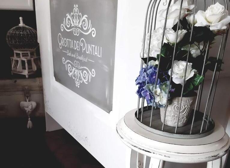 חדר משפחתי, Grotta Dei Puntali B&b