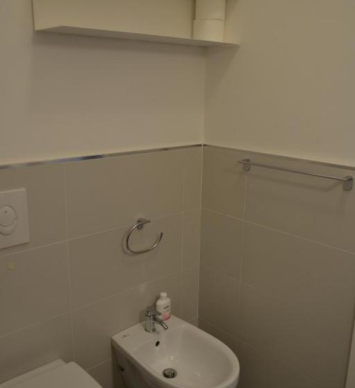 اتاق لوکس, Osimo B&b