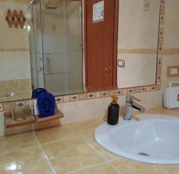 Standard room with outdoor bath, Il Giramondo