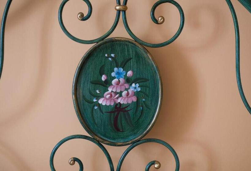 اتاق لوکس سه تخته, Al Sesto B&b