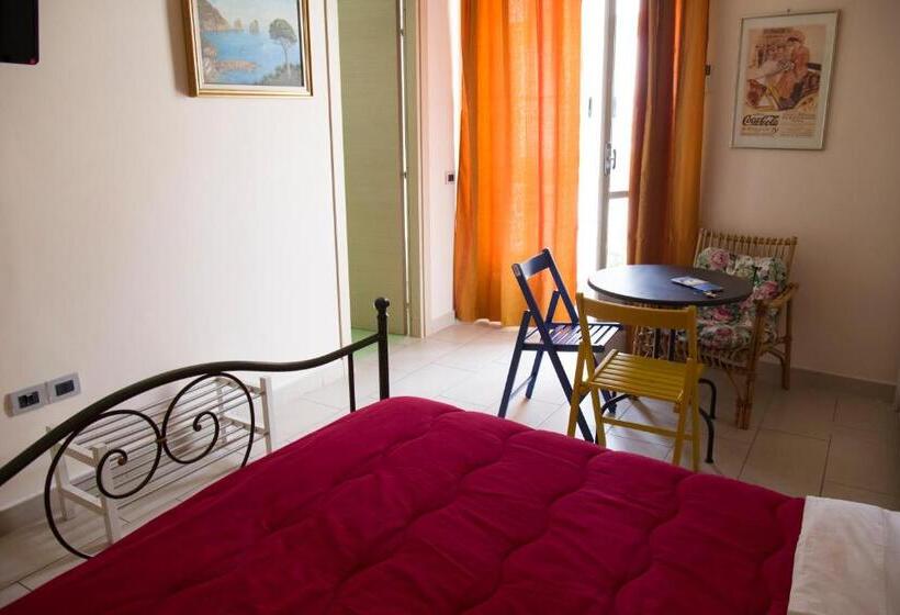 اتاق لوکس سه تخته, Al Sesto B&b