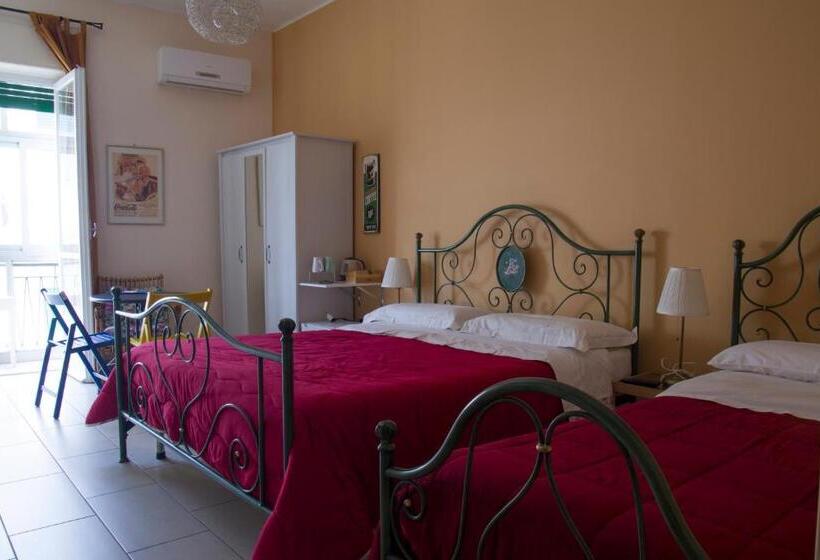 اتاق لوکس سه تخته, Al Sesto B&b