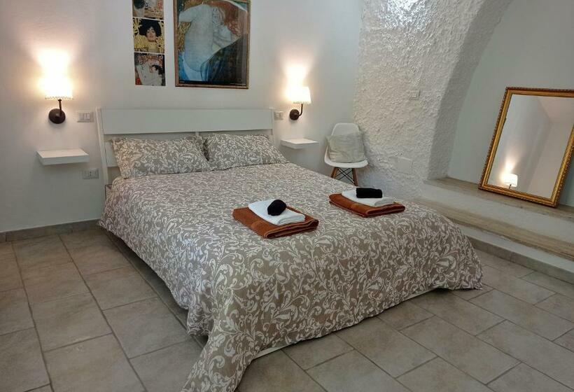 غرفة قياسية ثلاثية, Gli Archi Country Home