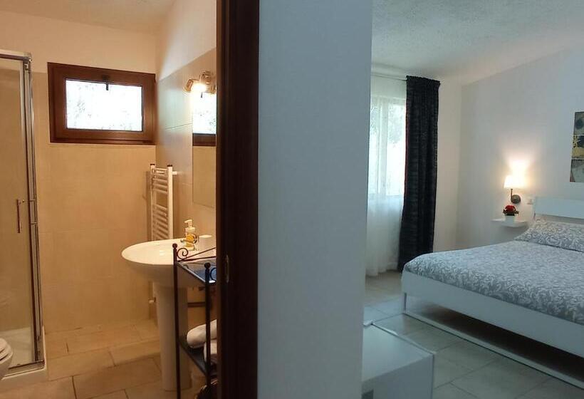 غرفة قياسية ثلاثية, Gli Archi Country Home