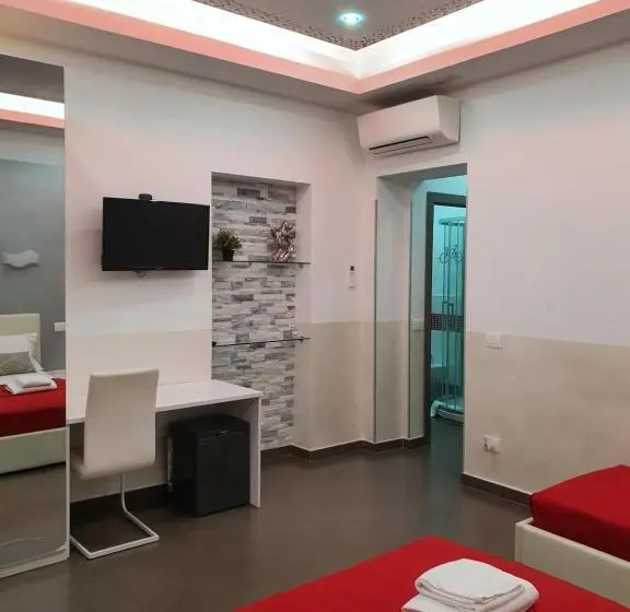 اتاق استاندارد سه تخته با بالکن, Ari Guest House