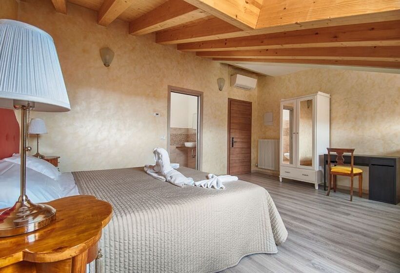 Superior Room, Lady Verona Residence