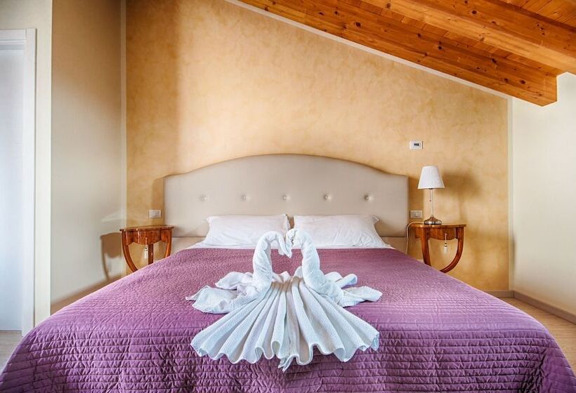 Superior Room, Lady Verona Residence