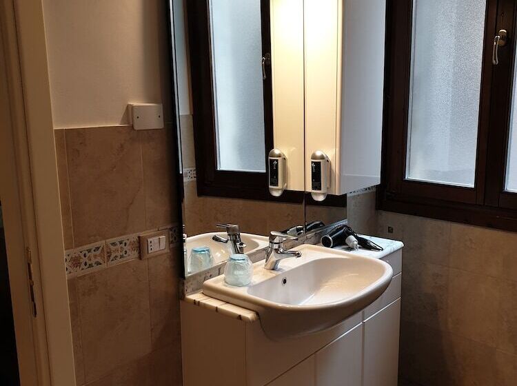 Standard Single Room, Lady Verona Residence