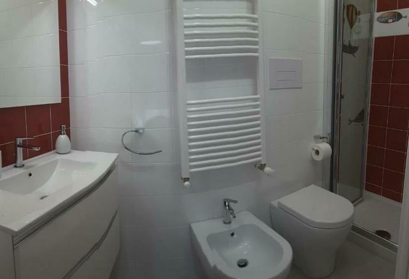 اتاق لوکس با بالکن, Casa Dell Artista 2