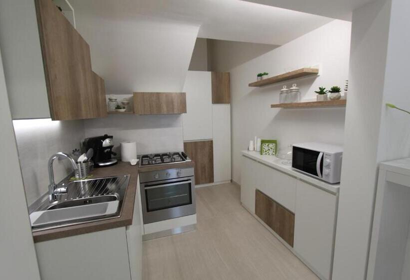 חדר סטנדרט, Ledwars