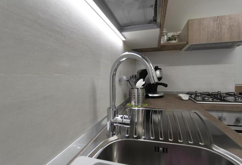 חדר סטנדרט, Ledwars