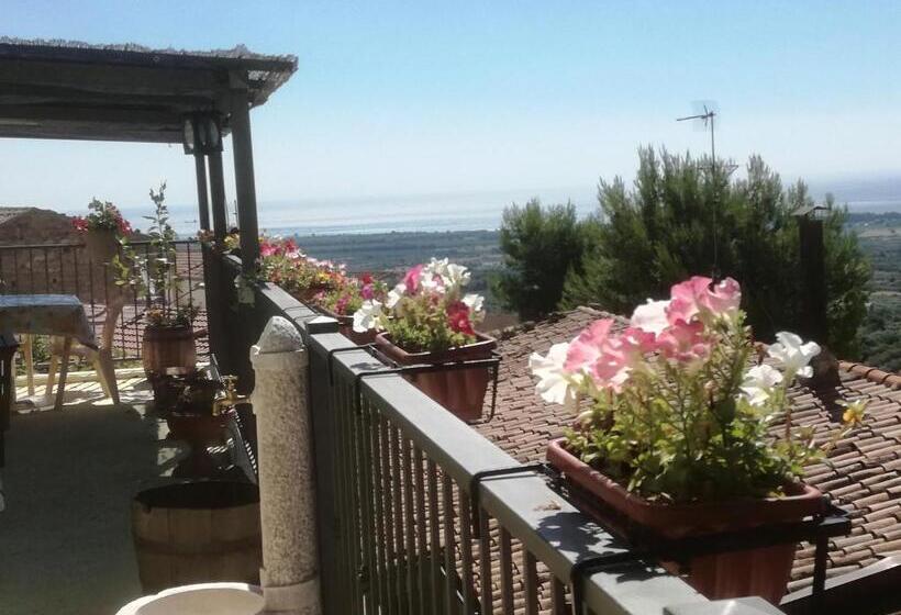 غرفة قياسية رباعية مطلة على البحر, La Panoramica