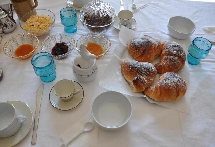 غرفة قياسية رباعية مطلة على البحر, La Panoramica