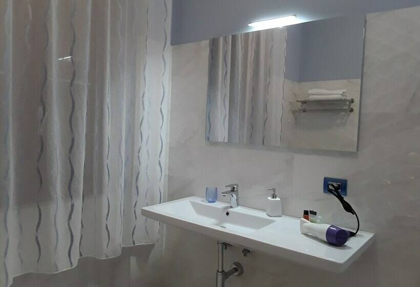 Трехместный Номер Комфорт, La Riviera